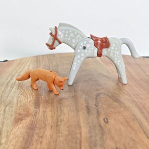 Vintage 1974 Geobra Playmobil Gray &‎ White Horse With Brown Saddle & Red Fox